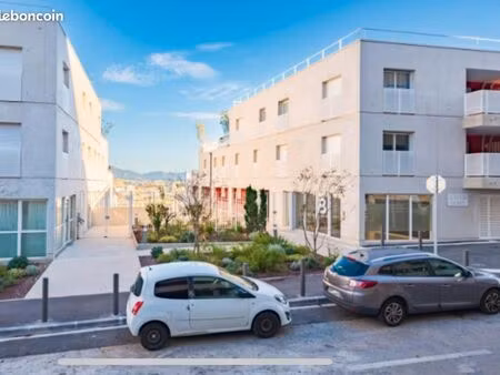 place moto sécurisée – vauban marseille 6e