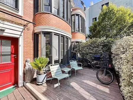 maison individuelle 4 chambres meublée avec terrasse  barbecue et local à vélos