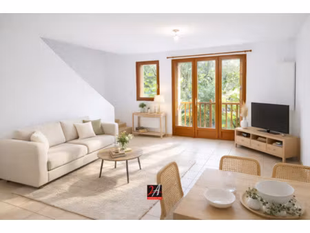 appartement t3 - 70m2 duplex avec jardin privatif - albens