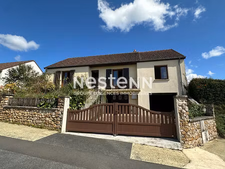 vente joli pavillon d'environ 98.26 m² avec 3 chambres  sous-sol complet et terrain clos à