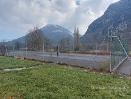 vente terrain 1600 m² à biella (64260)  30 000 €