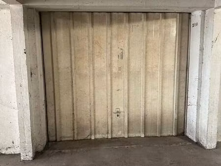garage/stationnement à louer