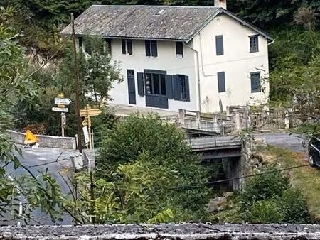 maison en pierre 4 chambres - site exceptionnel - 30min station de ski