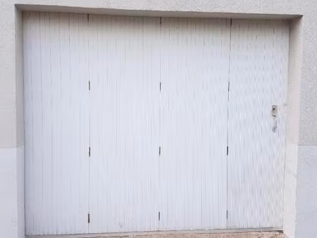 garage dans résidence ouverte proche du centre ville