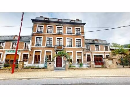 magnifique hotel avec restaurant et 3 salles de réception !