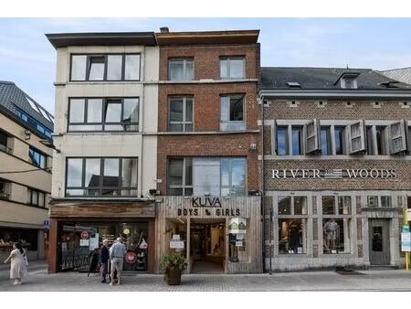 knap handelspand te huur in het centrum van sint-truiden