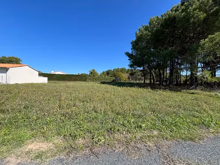 vente terrain 684 m² à arvert (17530)  149 300 €