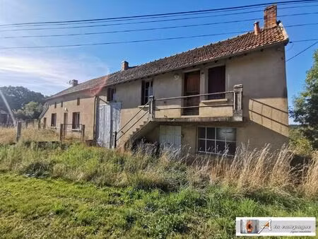 bâtisse remplie de potentiel