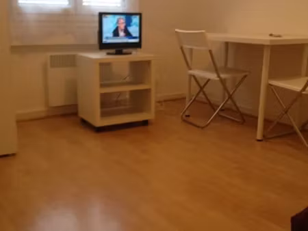 location meublée appartement 1 pièce 16 m² à aulnay-sous-bois (93600)  590 €