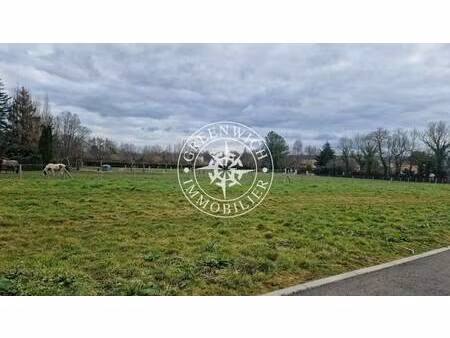 terrain constructible viabilisé à vendre