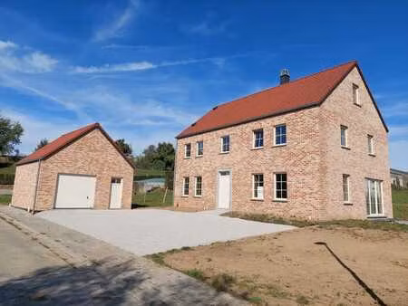 nouvelle maison 4 facades spacieuse