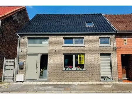 sous option - plus de visite - chouette maison en semi plain