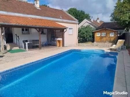 jolie maison contemporaine avec piscine au calme tavaux (jura) à 10 min de dole