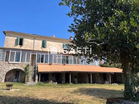 grand et typique mas cévenol