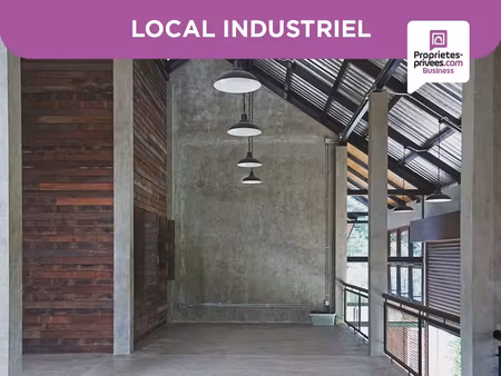 83310 grimaud - entrepôt / local d'activité 255 m² ( logement )