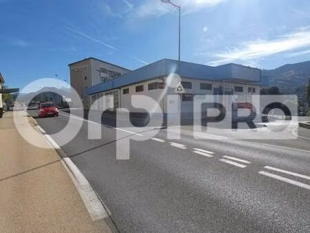 local commercial à vendre