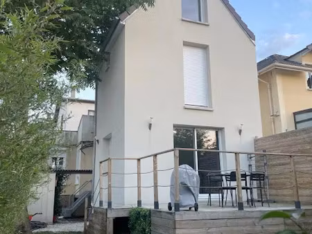 location meublée maison 5 pièces 90 m² à colombes (92700)  1 980 €