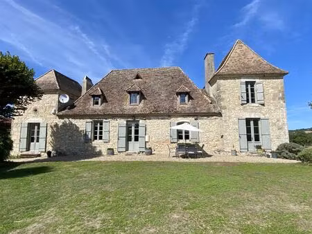 propriété en pierre d'exception avec vues panoramiques  grandes dépendances & piscine...