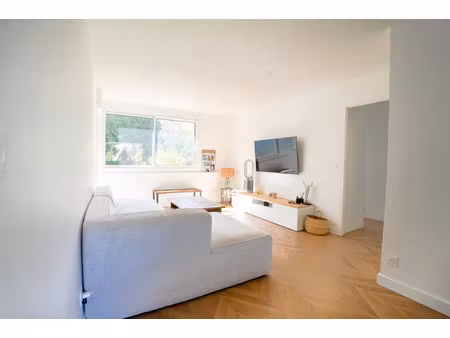 beau t4 entièrement refait à neuf limite royat - chamalières