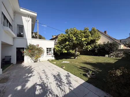 secteur prise - tres belle maison avec jardin - 4 chambres e