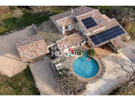 magnifique maison en pierres à châteaubourg