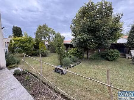 vente maison à cozes (17120) : à vendre / 102m² cozes