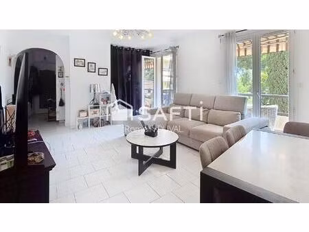 appartement traversant 70 m² avec terrasse proche plage