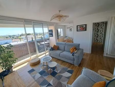 a 5 min du centre-ville de la rochelle  appartement rénové !