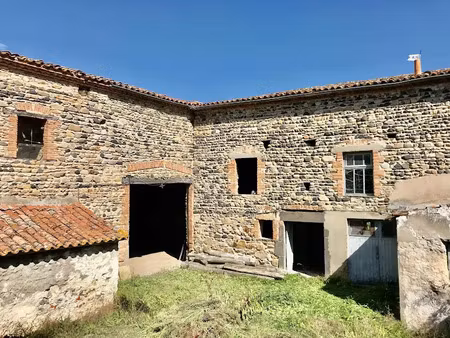 vente maison 5 pièces 400 m² à saint-germain-lembron (63340)  65 000 €