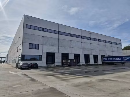 commercieel te huur in châtelet