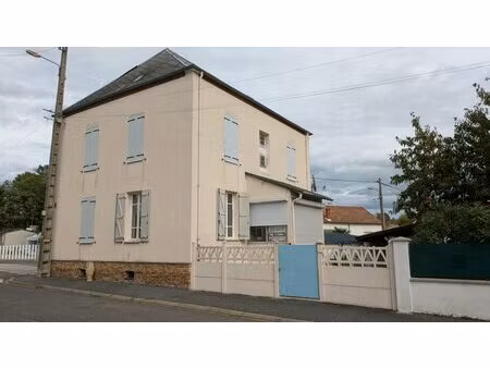 entre vichy et moulins  grande maison familiale