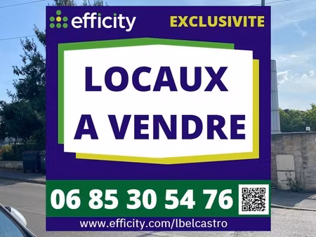 local commercial 25 pièces - 670 m²