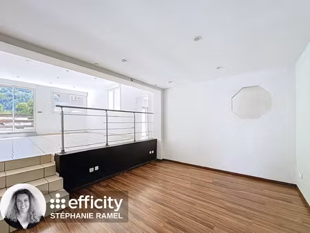 local commercial 4 pièces - 139 m²