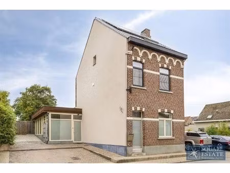 eengezinswoning met zwembad in mollem