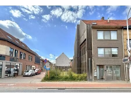 grond voor gesloten bebouwing + garage