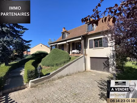 vente maison 5 pièces 131 m² à saint-rémy-en-rollat (03110)  225 000 €