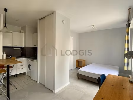 studio meublé avec garage et ascenseur