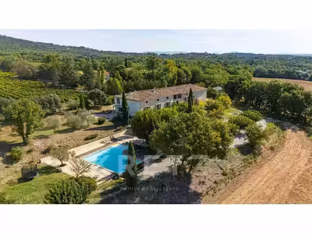 exclusivité pierrevert aux portes du luberon  à 5min du golf.
