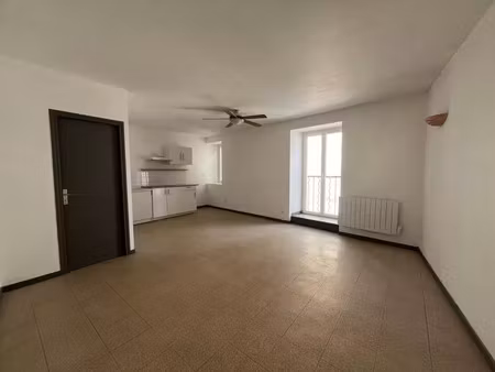 location appartement 2 pièces 47 m² à calvisson (30420)