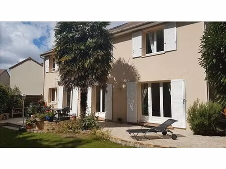 location maison 6 pièces 145m²