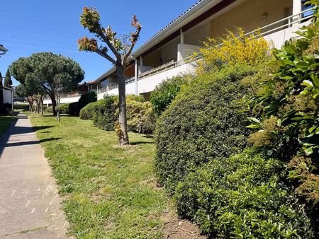 t3 traversant 62 m² avec grande terrasse et 2 parkings