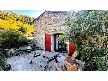 exclusivité - maison de caractère - un véritable bijou en pierre au coeur de la campagne