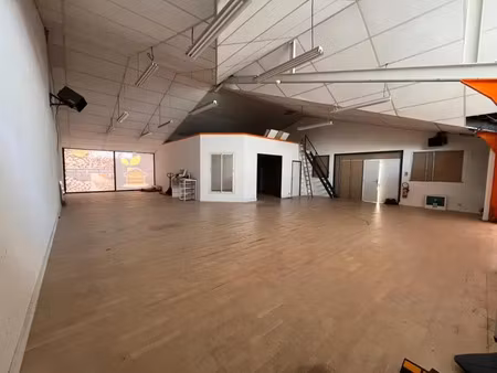 a louer - local commercial 185m² env -