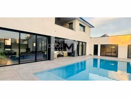 maison avec piscine change (53)