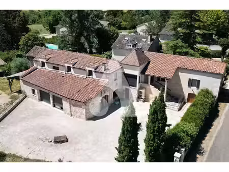 maison 6 pièce(s) 240 m2