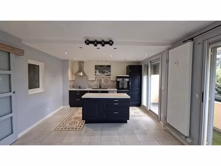 vente appartement 3 pièces 83 m² à bourg-en-bresse (01000)  186 000 €