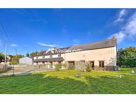 à 30 minutes de rennes  et 15 minutes de ploërmel