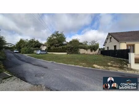 terrain 211 m² saint-amand-sur-fion