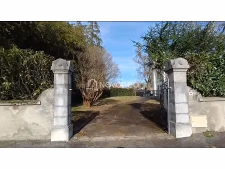 vente terrain 1073 m² à pau (64000)  309 000 €