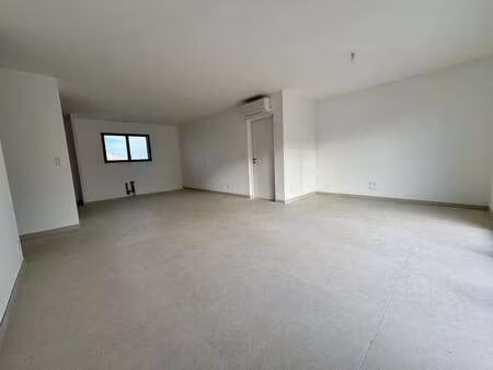 vente maison à saint-vincent-sur-jard (85520) : à vendre / 83m² saint-vincent-sur-jard